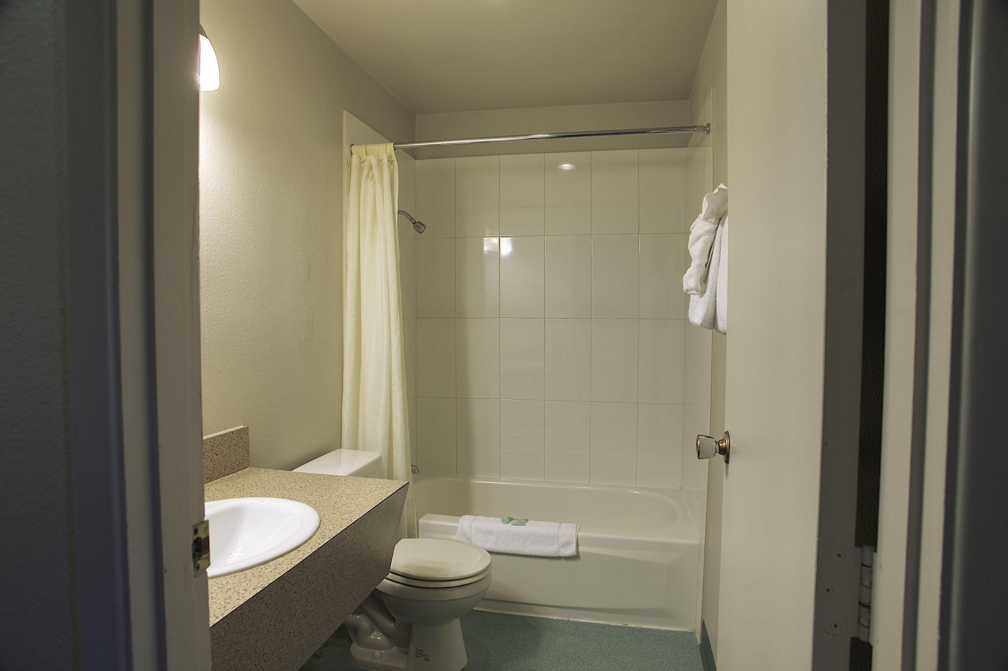 פורטלנד Aladdin Inn And Suites מראה חיצוני תמונה