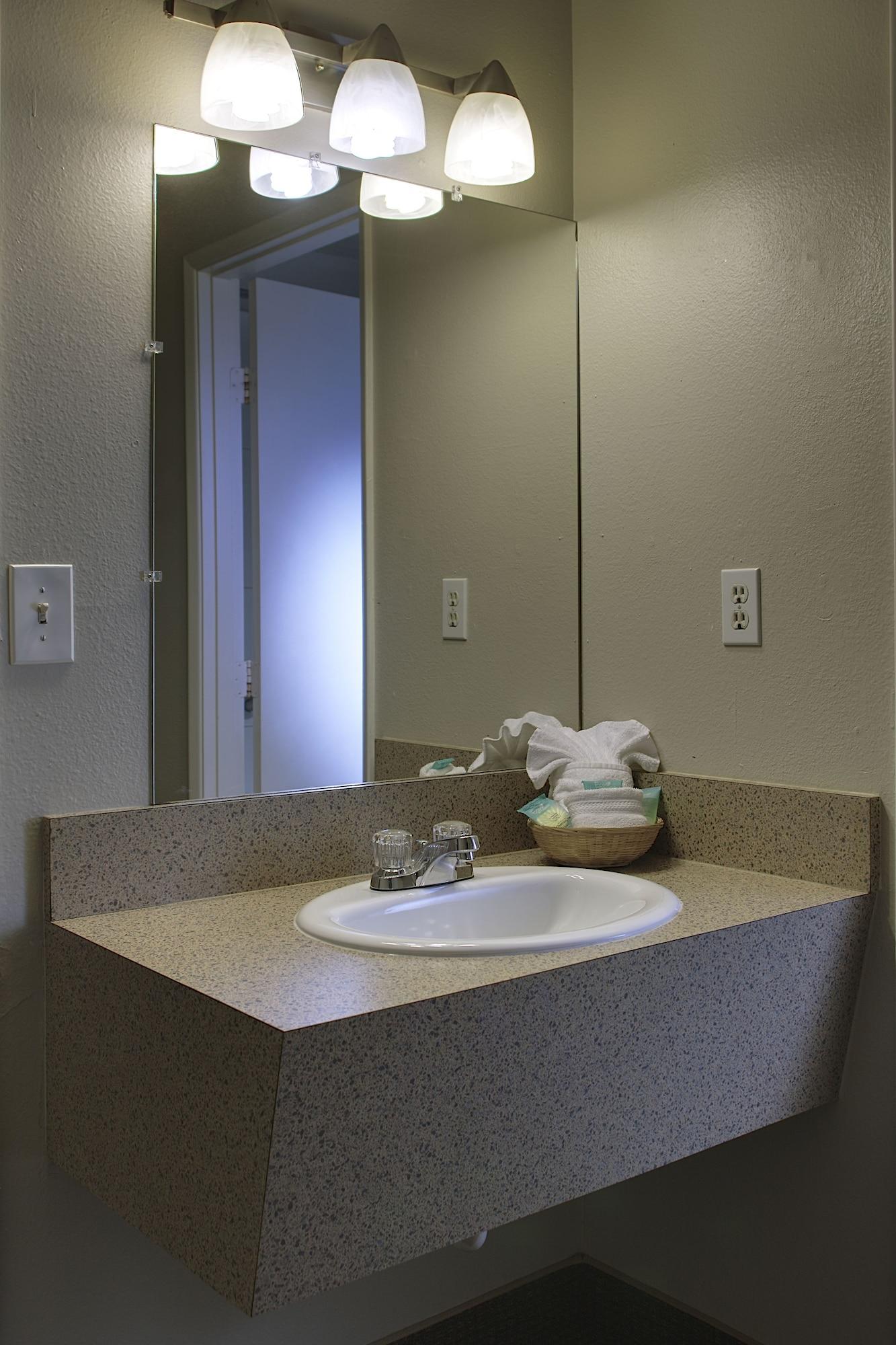 פורטלנד Aladdin Inn And Suites מראה חיצוני תמונה