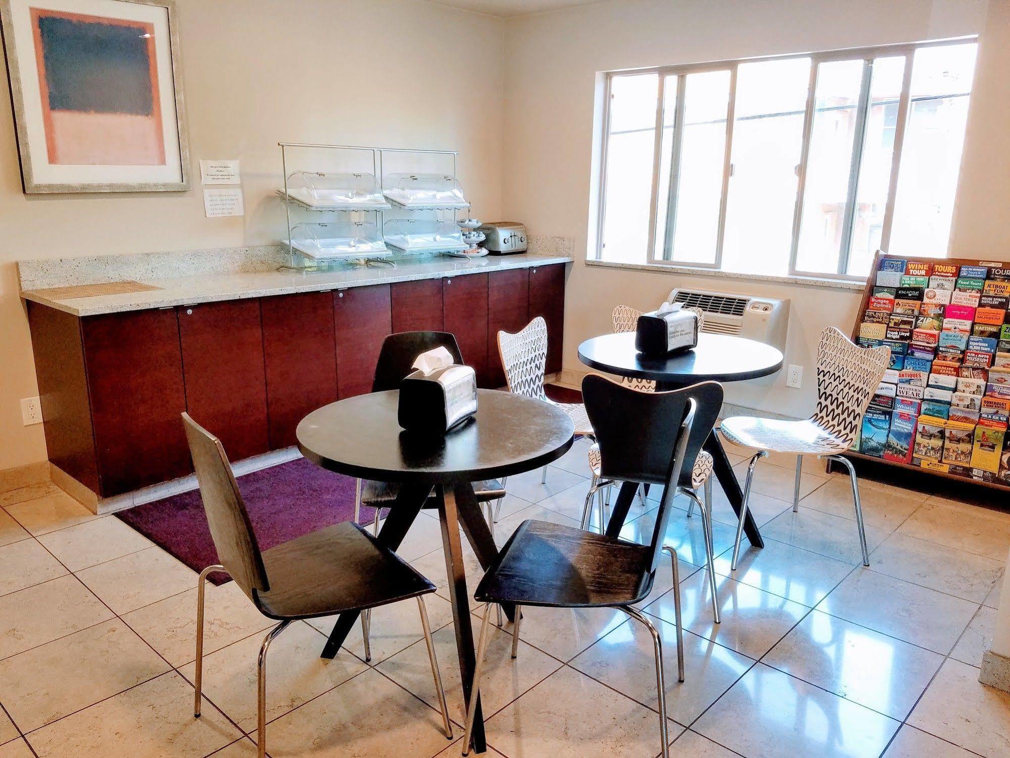 פורטלנד Aladdin Inn And Suites מראה חיצוני תמונה